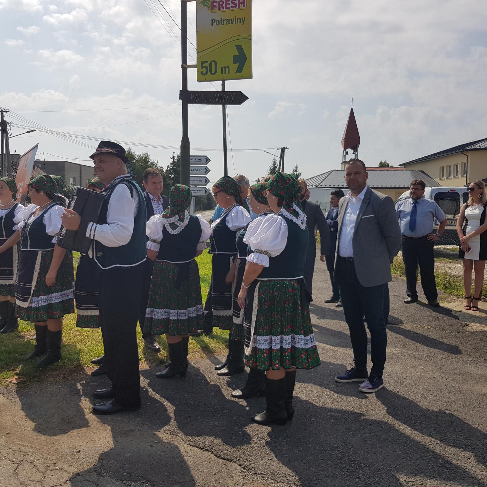 Fotogaléria Stavebné úpravy a rekontrukcia cesty ID - R009 II/555 Michalovce - Vežké Kapuany - Krážovský Chlmec (18) Stavebné úpravy a rekontrukcia cesty ID - R009 II/555 Michalovce - Vežké Kapuany - Krážovský Chlmec